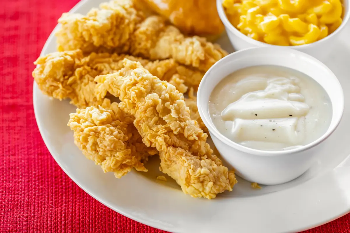 Crispy tenders with gravy